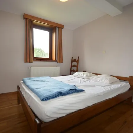 - Lachenal Ferienhaus