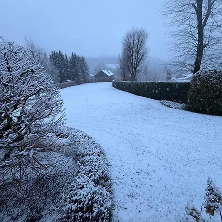 - Lachenal Ferienhaus *